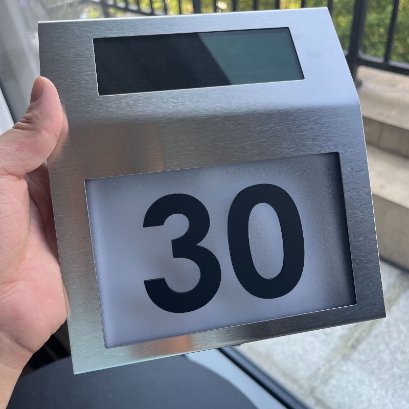 Custom Stainless Steel Light G – Outdoor Power Number recenzja i cena